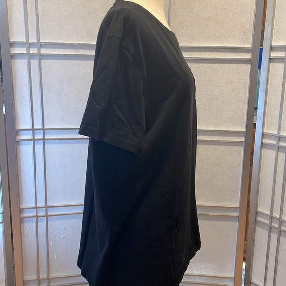 *Black Luck Charm T-shirt Hot Topic Size L - Picture 5 of 5